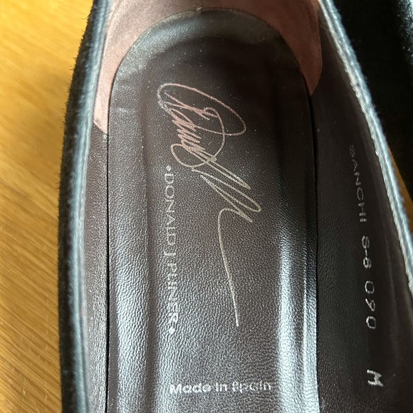 Donald J. Pliner black suede kitten pumps with gorgeous details - Picture 5 of 6